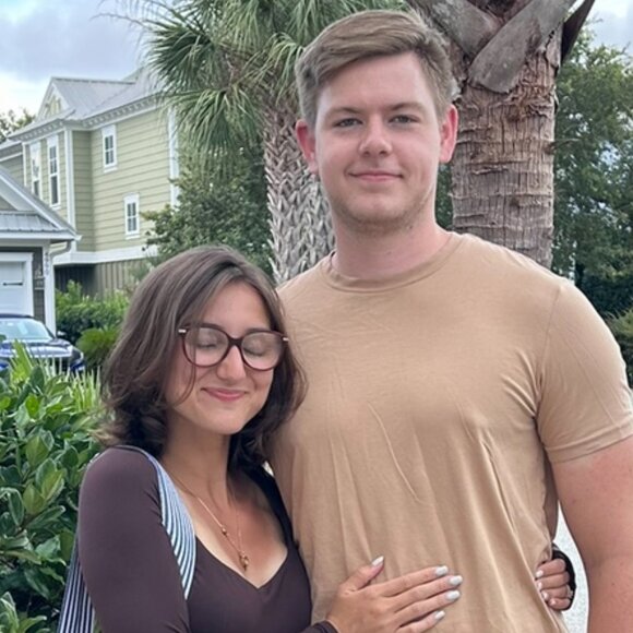 Meet your Posher, Morgynne - Picture 1 of 2